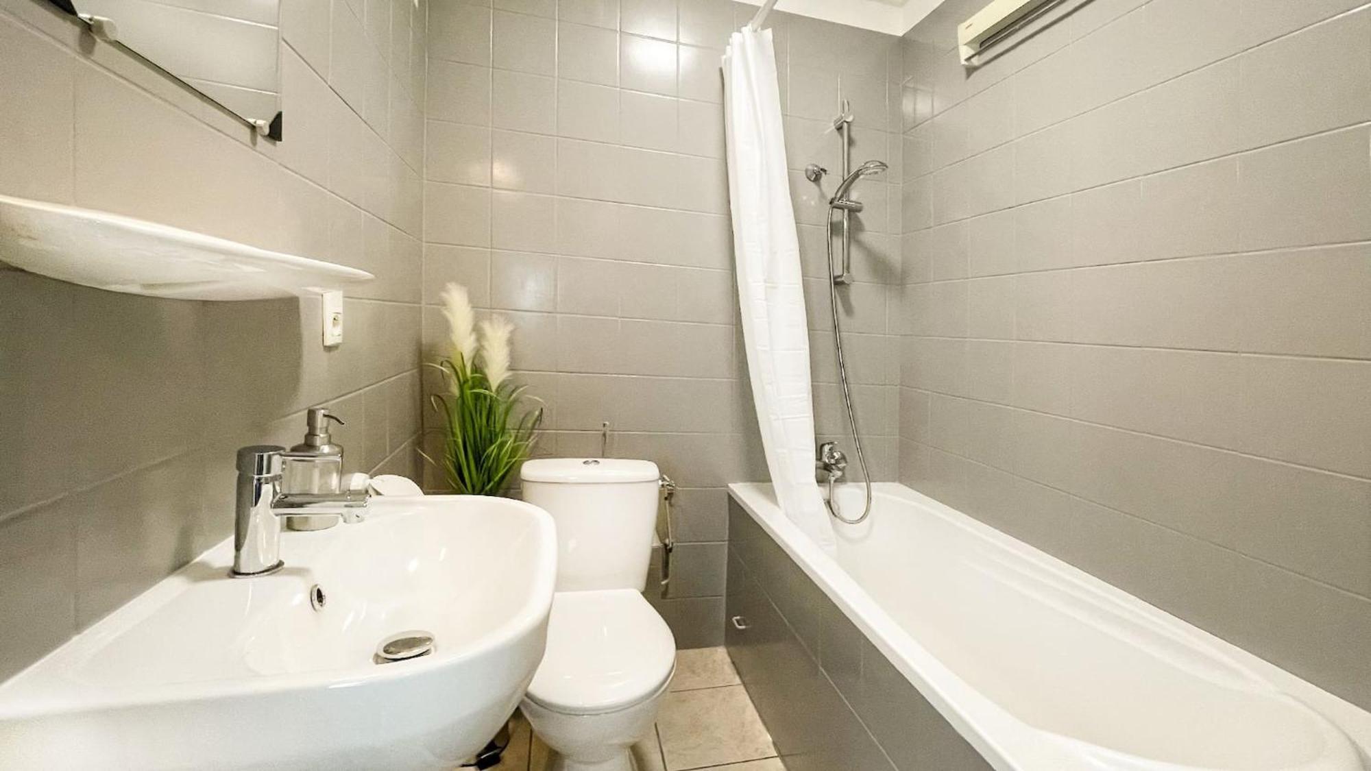 Homey Keola - Parking Prive Gratuit - Aux Portes De Geneve - Au Pied Du Tram - Appartement Avec 1 Chambre Et Un Grand Salon Avec Un Canape-Lit Ambilly Exterior foto